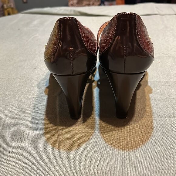 Alex Marie Peep Toe Heals - Picture 8 of 13